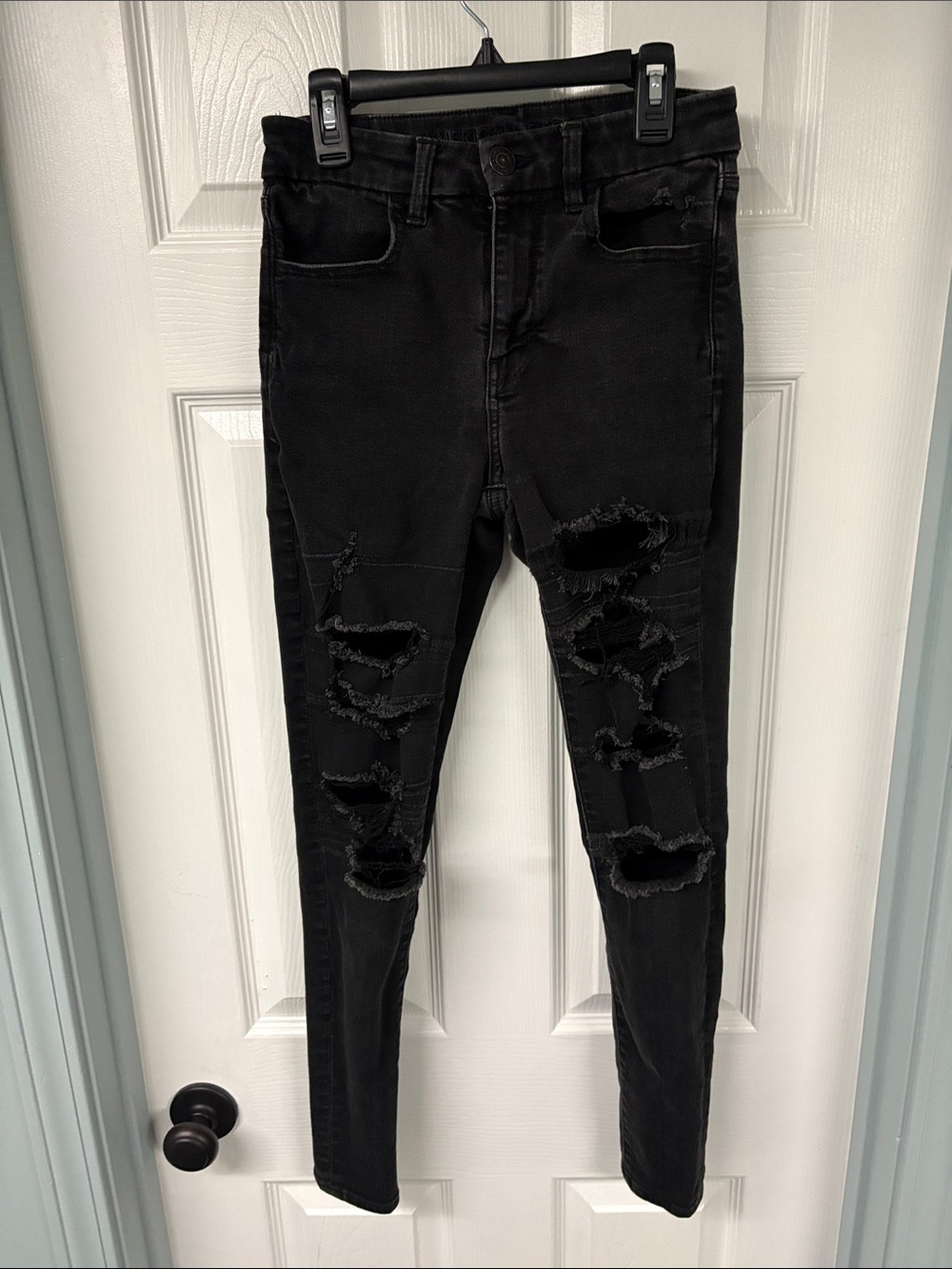American Eagle Outfitters Black Distressed Skinny Jeans